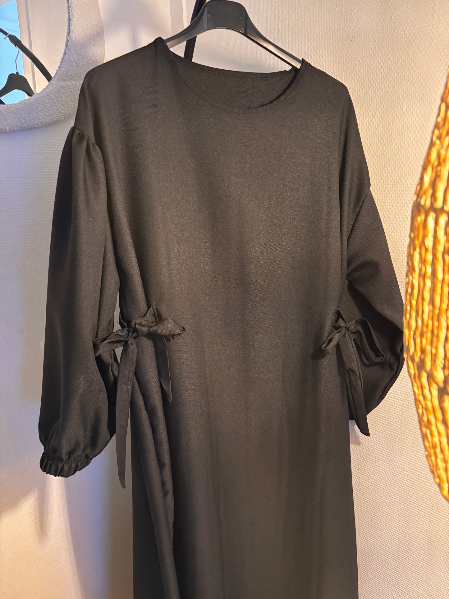 Abaya avec noeuds