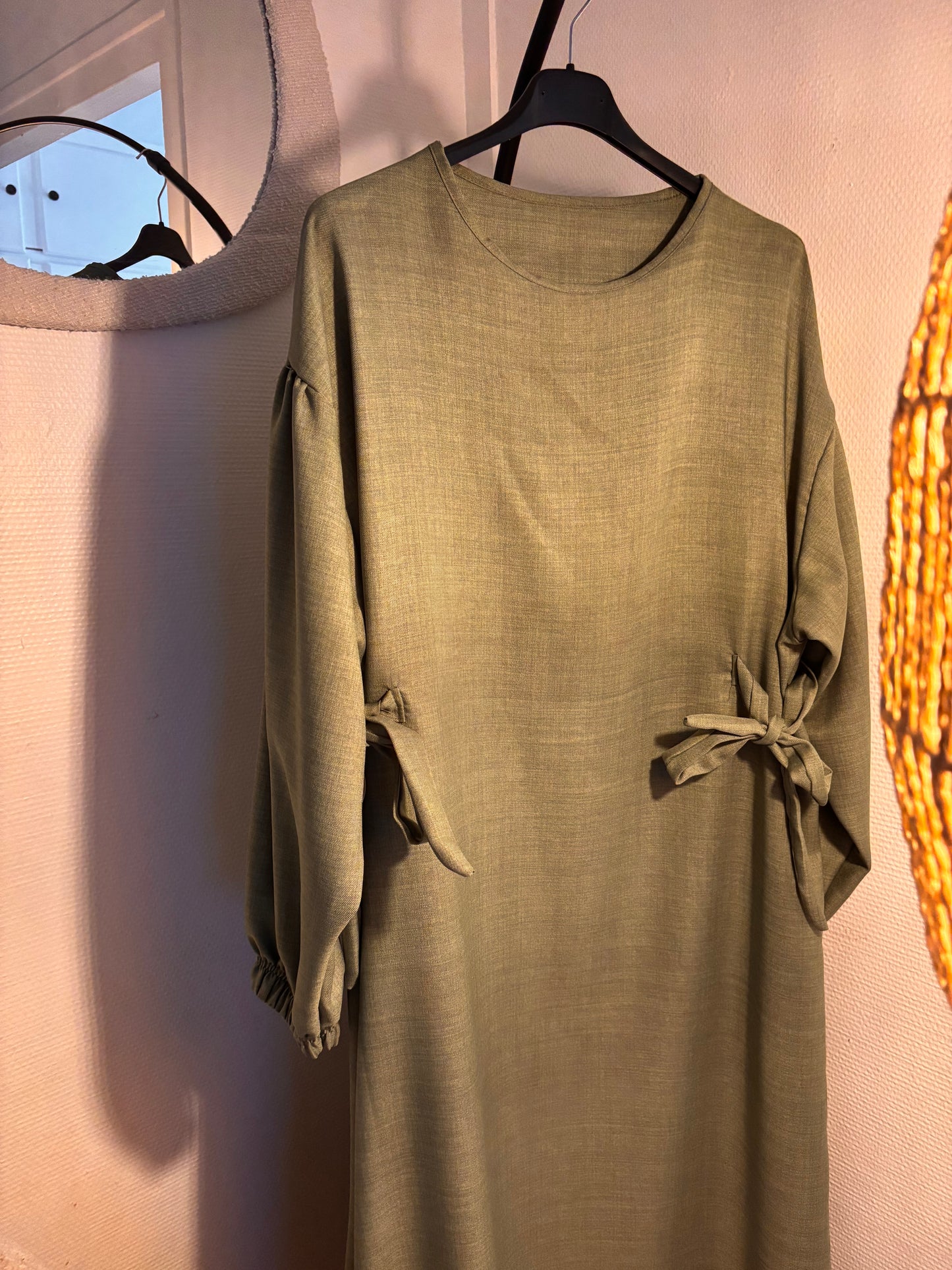 Abaya avec noeuds